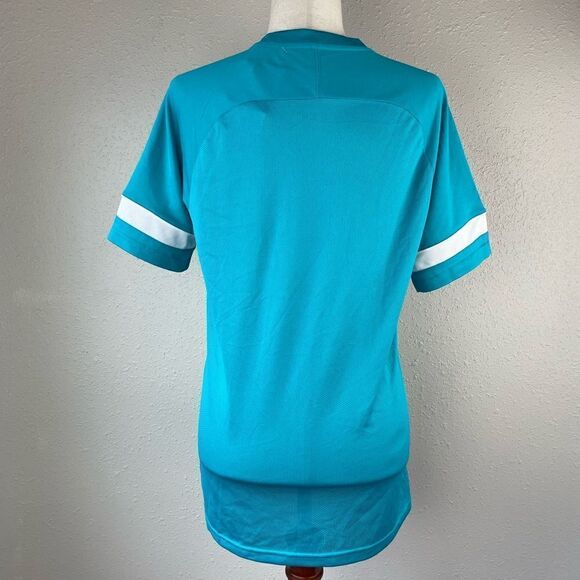 NWOT Nike Short Sleeve T-Shirt Size M - Picture 4 of 6